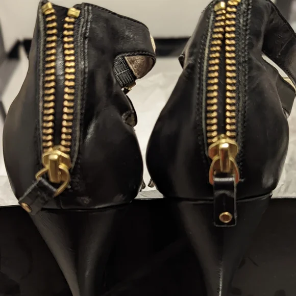 Saks Fifth Avenue Sandal - Picture 4 of 11